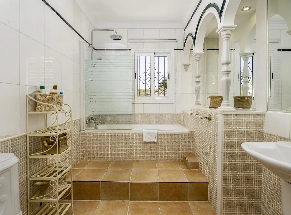 Villa 5 Beds With Private Pool Near Estepona - 5007