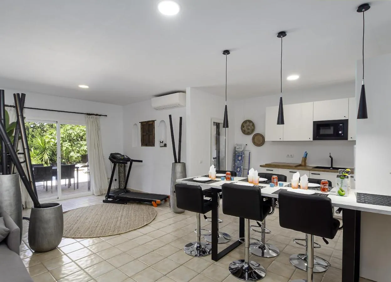Villa 5 Beds With Private Pool Near Estepona - 5007 0*,