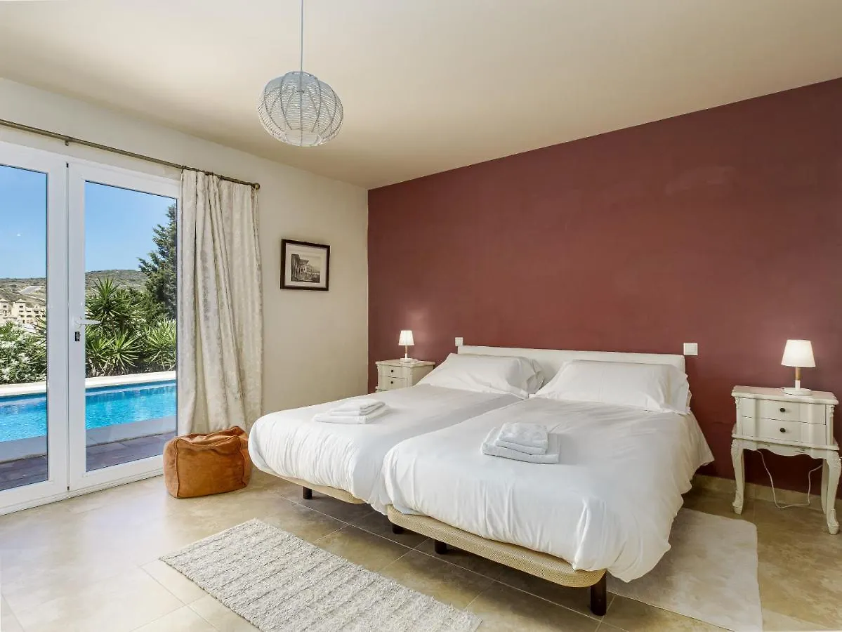 Villa 5 Beds With Private Pool Near Estepona - 5007