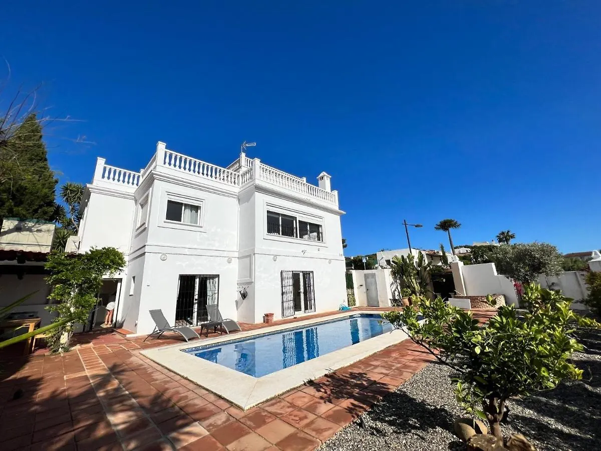 Villa 5 Beds With Private Pool Near Estepona - 5007
